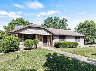 2202 Green Meadow Dr, Jefferson City, MO 65101