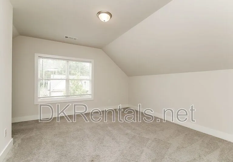 140 Stewart Glen Dr — Photo 16