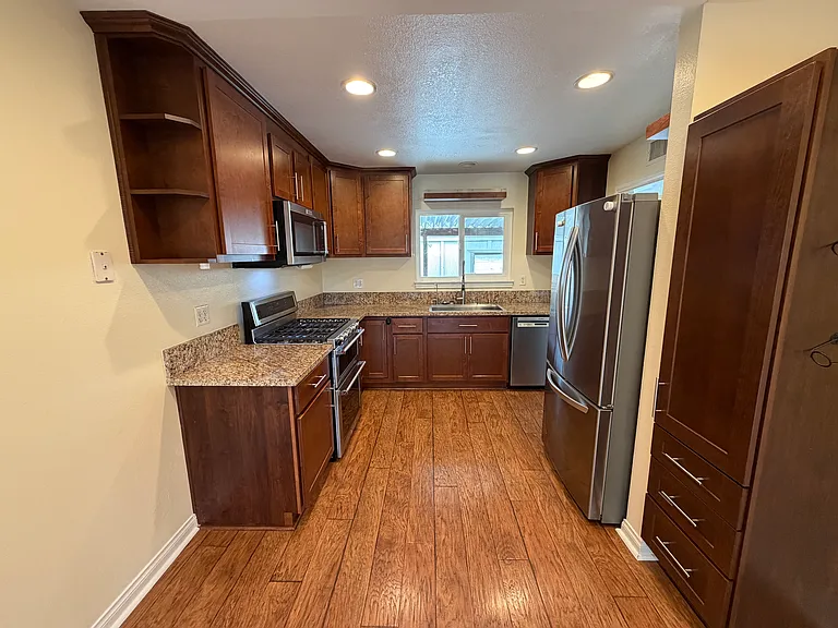 5063 Argyle Dr — Photo 4
