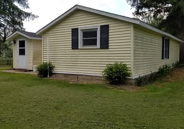 5014 Elm Creek Rd — Photo 2