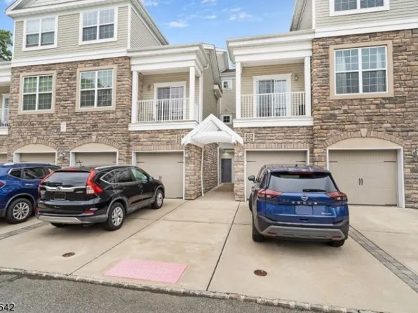 205 Birch Ct #205, Cedar Knolls, NJ 07927