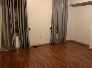 618 S 15th St #1, Philadelphia, PA 19146
