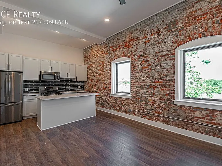 1211 Bainbridge St #2B — Photo 4
