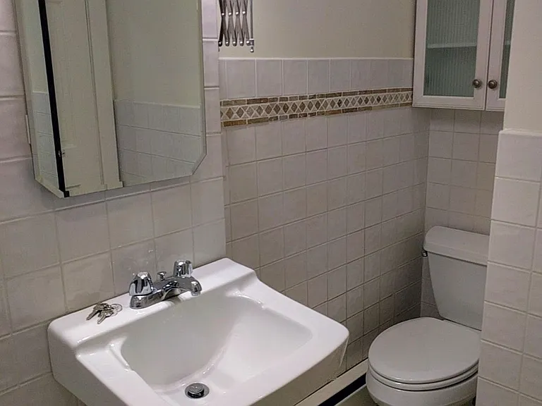 6 Bedford St #1R — Photo 9