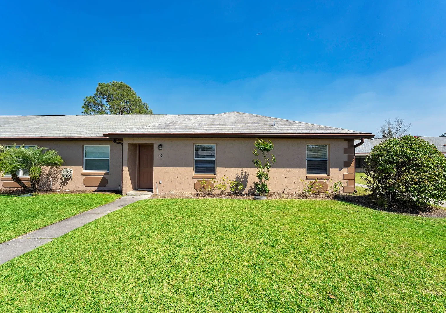 3 BR / 2 BA in Las Brisas Villas — Photo 1