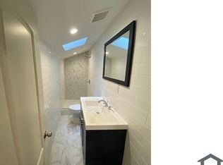 212 Highland Pl APT 1R, Brooklyn, NY 11208