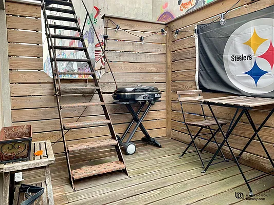 Rented by Batra Group Inc | media 16