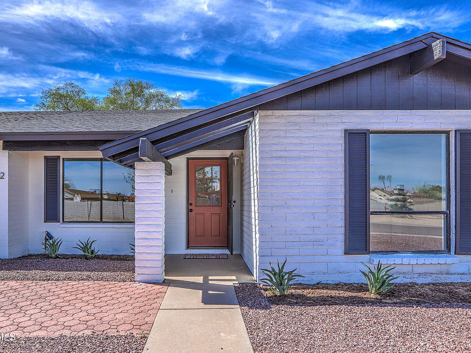 1st image of 18652 N 12TH Avenue