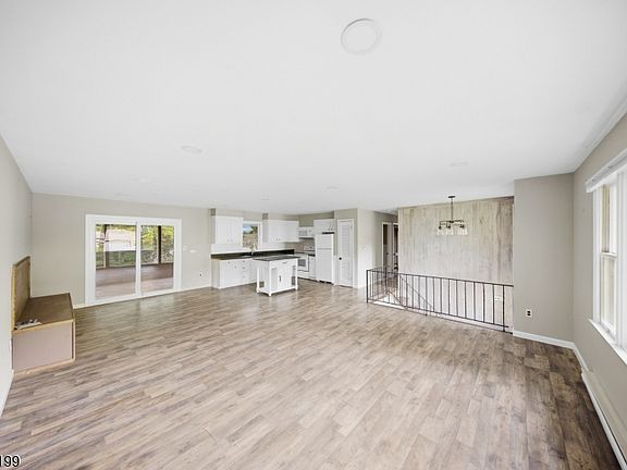 3rd image of 52 Lounsberry Hollow Rd