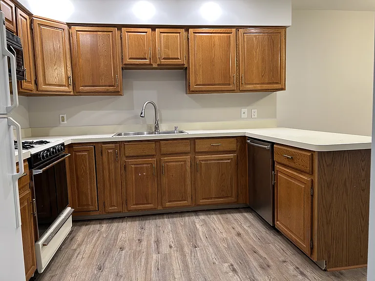 5 Elm Ter — Photo 12
