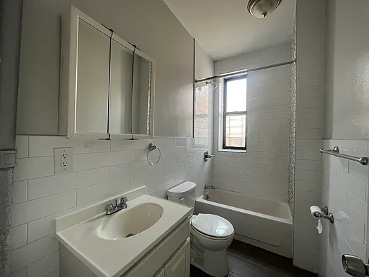 Rented by Premier One Realty LLC | media 20