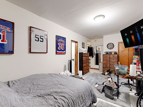 5th image of 200 W 85th St APT 1B