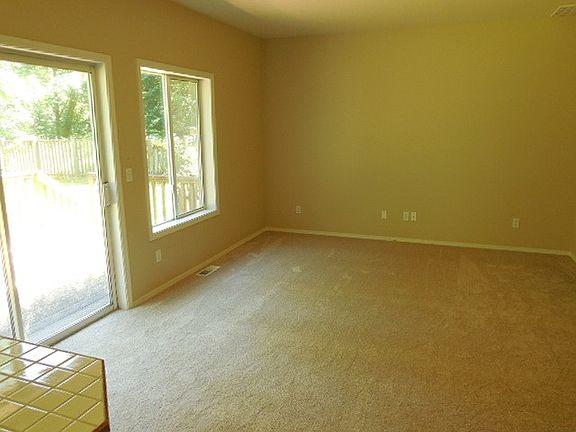5th image of 14930 McIntosh Ln SE