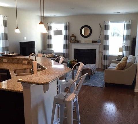 Kitchen / Living Room