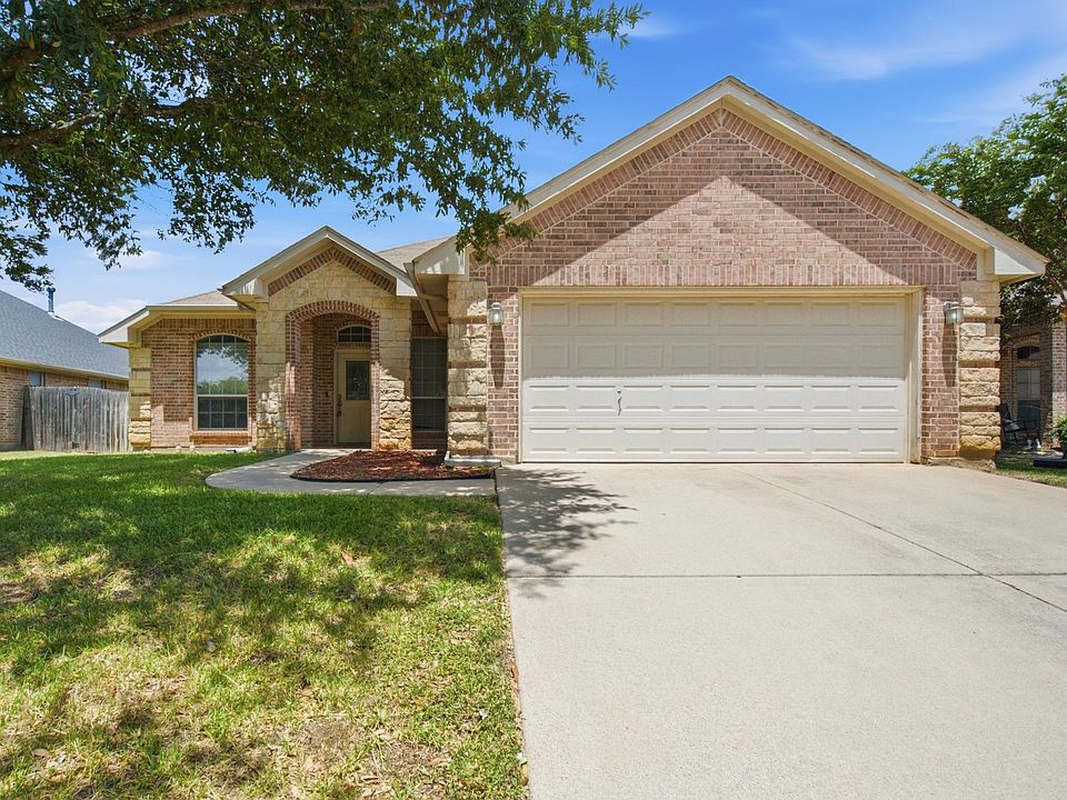 1st image of 301 Lottie Ln