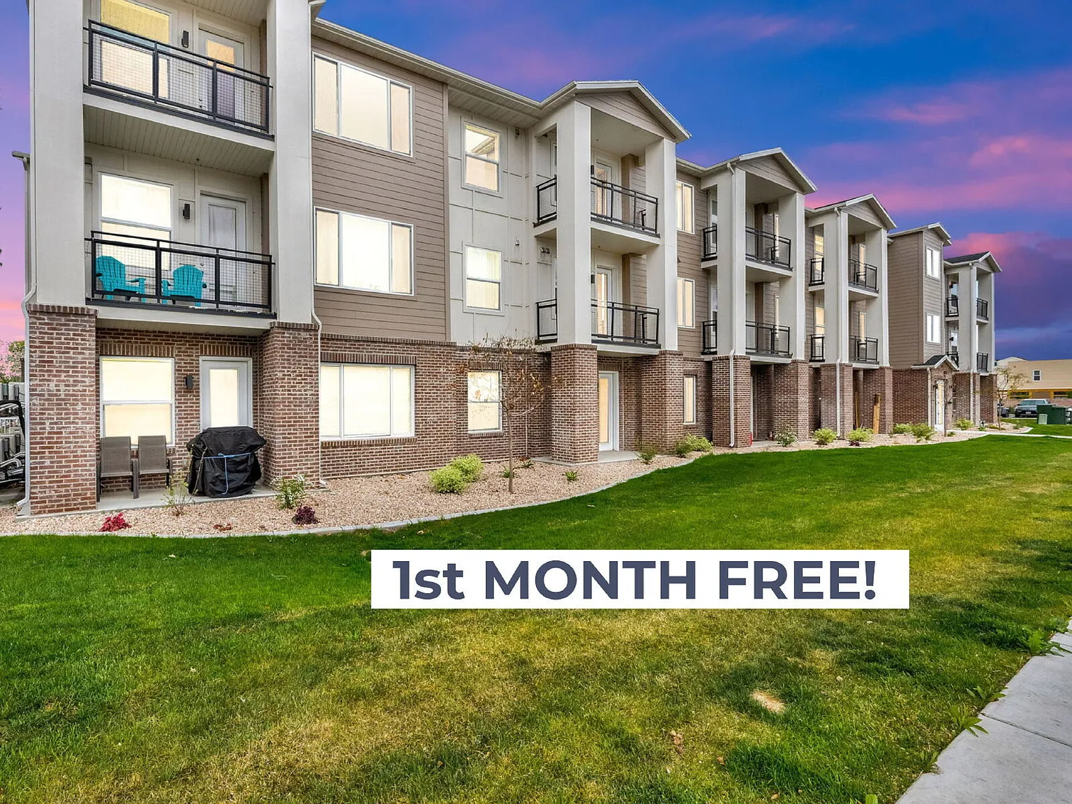 2 bed, 2.0 bath, 969 sqft, $1,345 — Photo 2