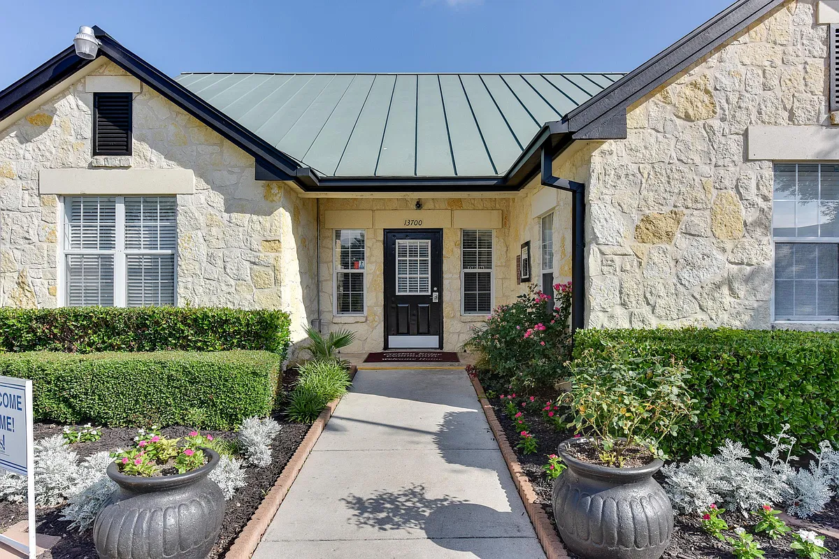 Building Photo - Creston Ridge