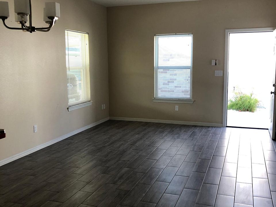 2nd image of 501 Carlisle Ave #1