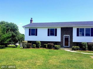 112 Golden Pond Cir, Stephens City, VA 22655