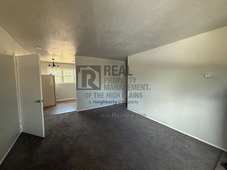 3006 N Vernon St — Photo 5
