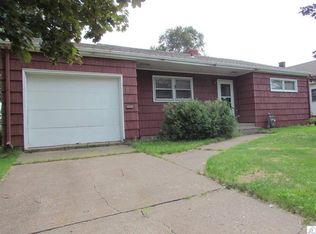 2418 W 15th St, Duluth, MN 55806