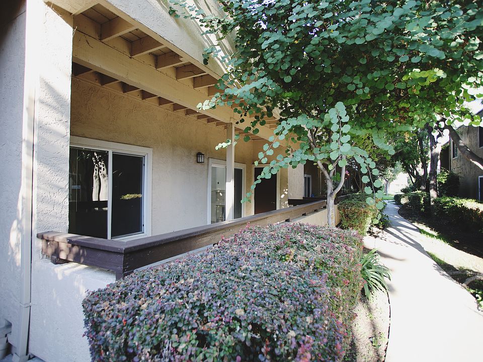 1st image of 297 Tradewinds Dr APT 104
