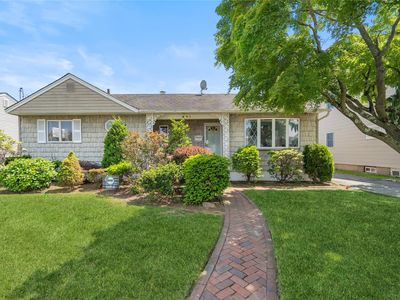 697 Byron Avenue, Franklin Square, NY, 11010
