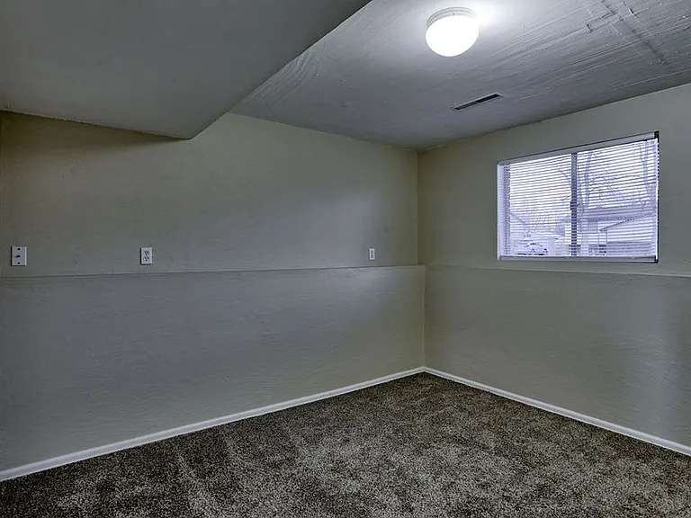 1137 Timber Ln — Photo 24
