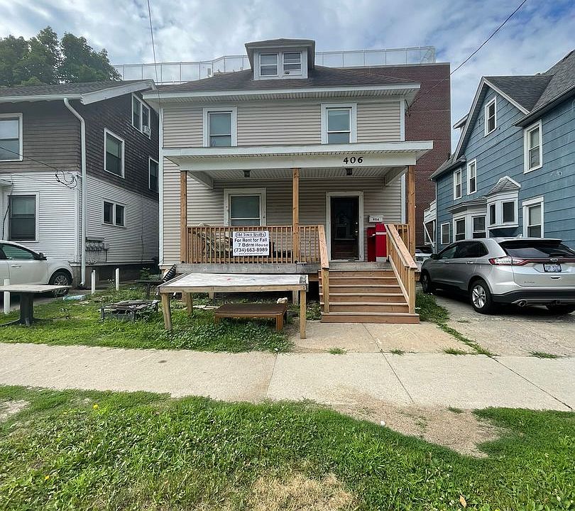 1st image of 406 E Jefferson St