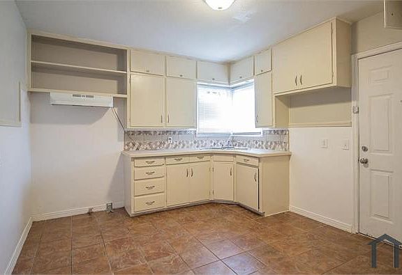 2nd image of 2506 37th St