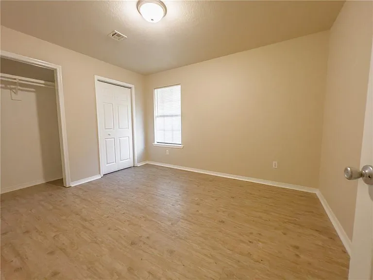 2020 S F St — Photo 10