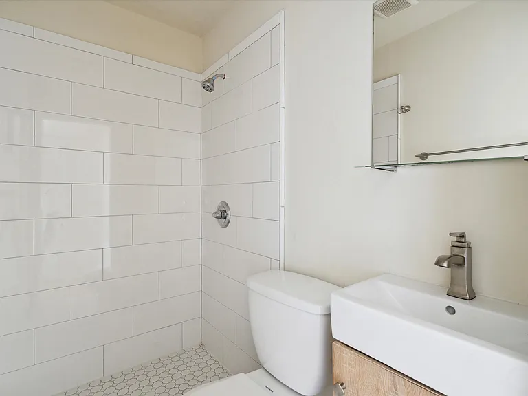 1519-21 N 16th St #41 — Photo 19