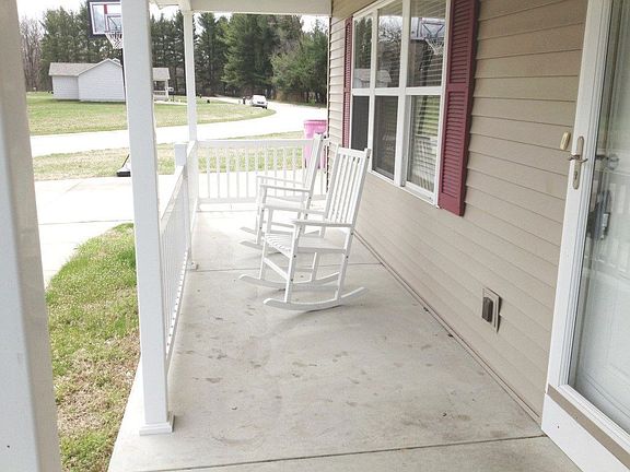 2nd image of 56817 Moyer Ln