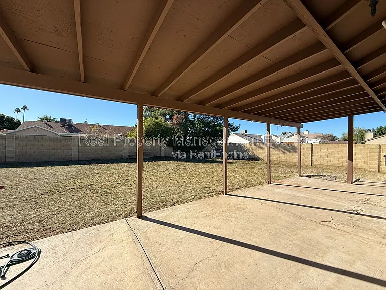 6437 W Sierra St — Photo 21