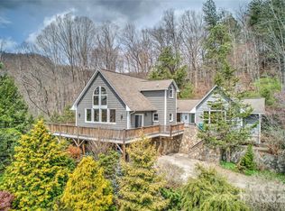 225 Seasons Dr, Clyde, NC 28721