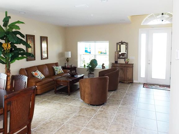 5th image of 1759 Berkshire Cir SW