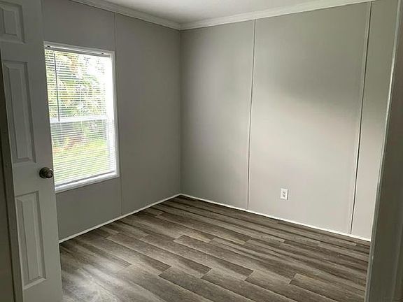 2nd image of 318 N Four Seasons Rd #318