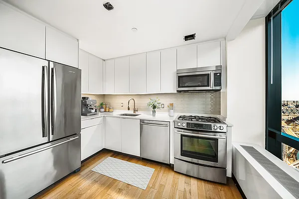 Rented by Vector New York, LLC | media 17