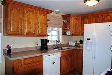5th image of 144 Woodstock Ave