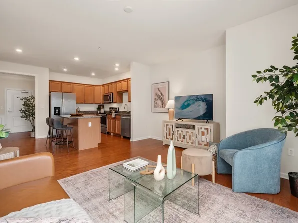 200 Martins Lndg Unit 105, North Reading, MA 01864