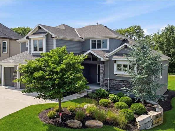 9603 W 152nd Ter, Overland Park, KS 66221