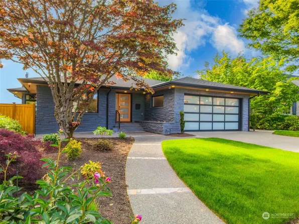 2819 W Viewmont Way W, Seattle, WA 98199