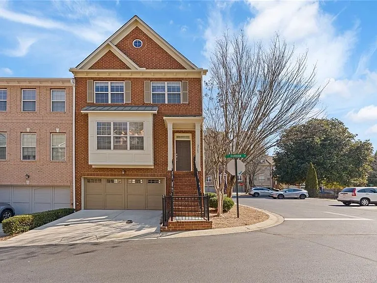 2763 Durham Dr NE — Photo 1