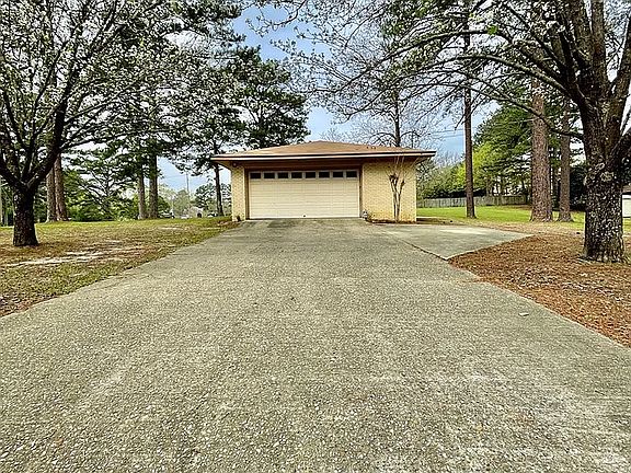 5th image of 1468 Highland Dr