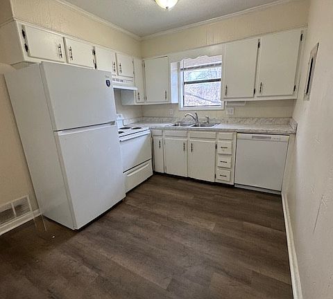 3rd image of 705 W Washington Ave APT 4