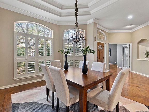 5th image of 1702 SANDRINGHAM