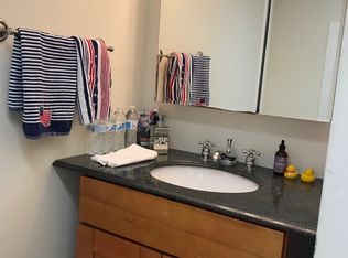 69 Kingston Ln, Dayton, NJ 08810