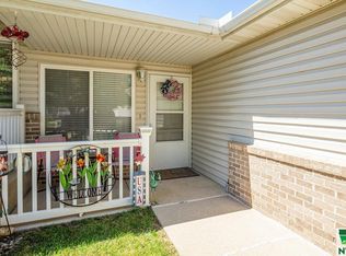 1121 Meadow View Ct UNIT 2, Sioux City, IA 51106