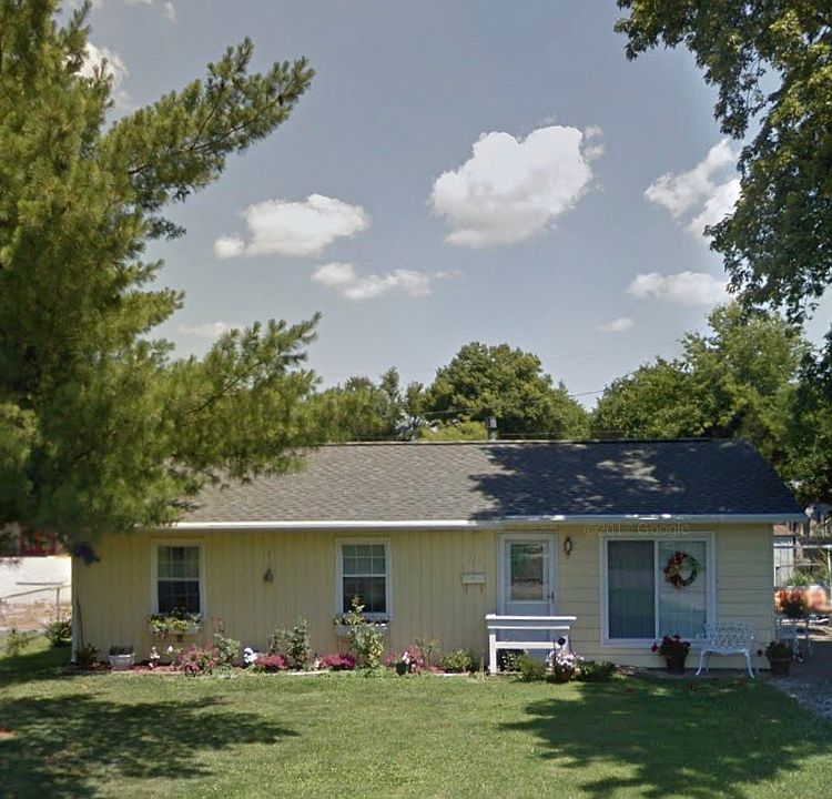 1st image of 815 Jefferson St
