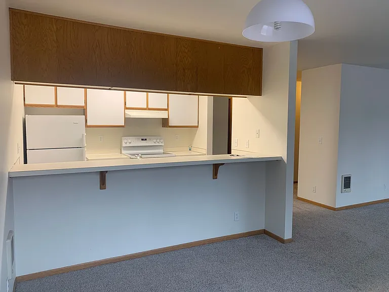 2211 NE Holliday Ave #1 — Photo 3